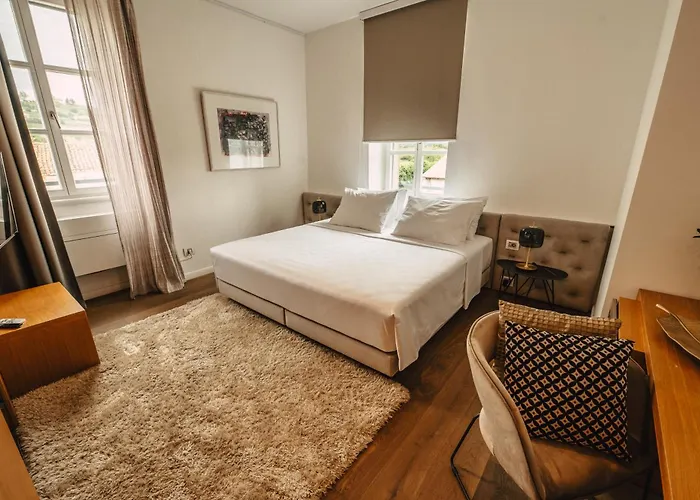 Gredic Heritage Residences Hotel Dobrovo