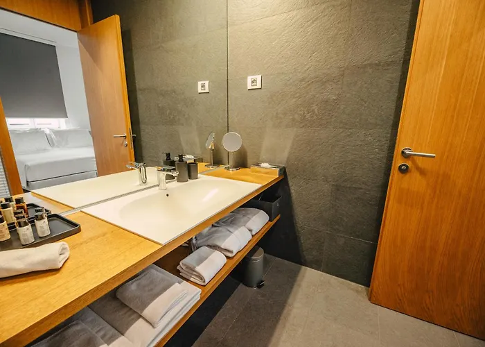 Gredic Heritage Residences دوبروفو